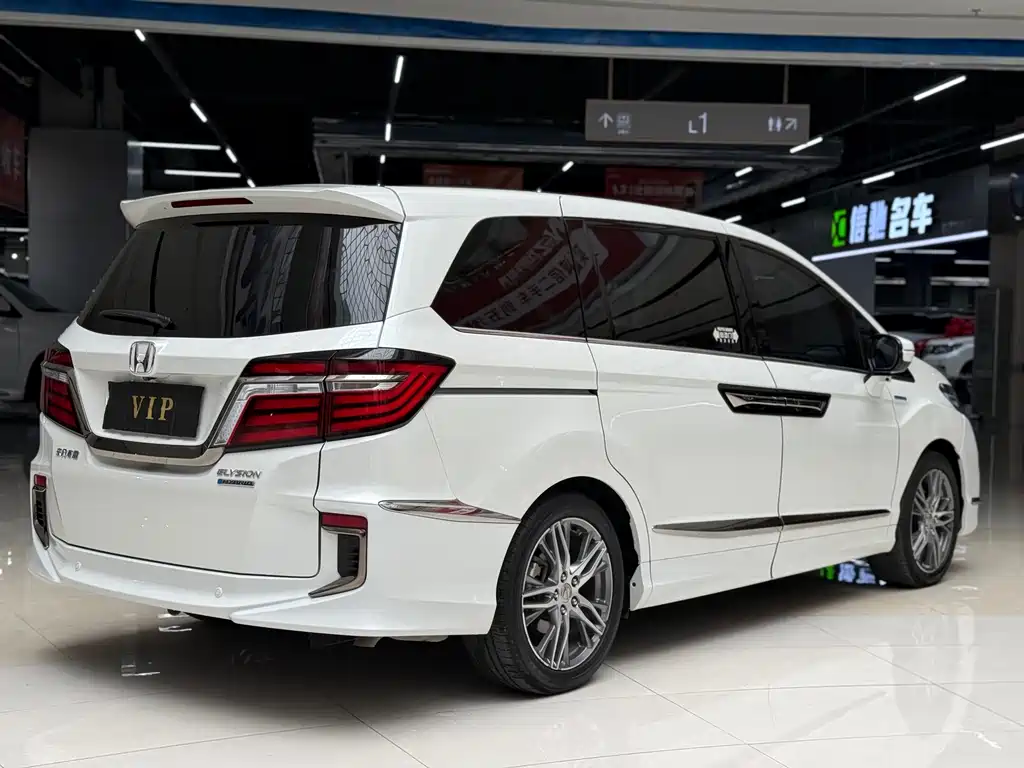 Honda Elysion — миниатюра 9