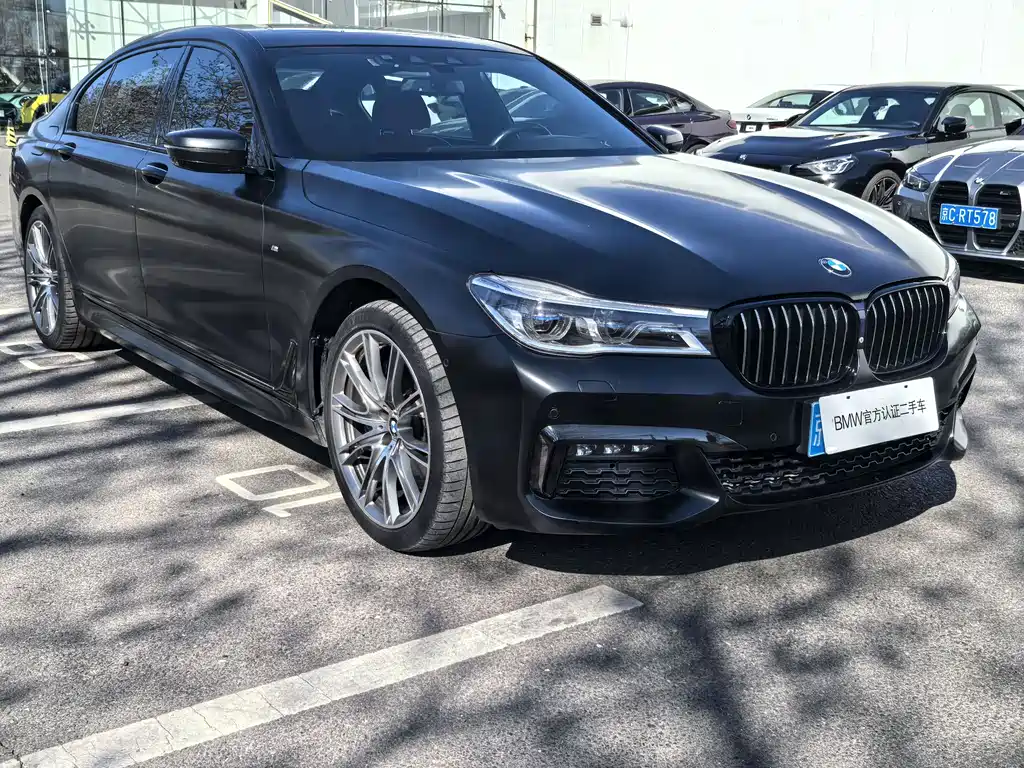 BMW 7 SERIES