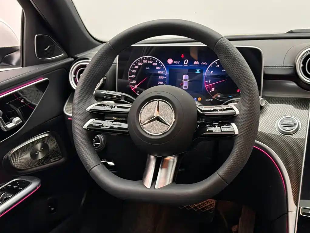 Mercedes-Benz C-Class — миниатюра 12