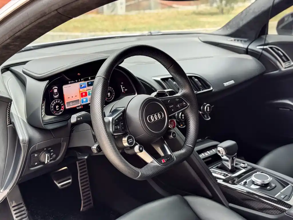 Audi R8 — миниатюра 7