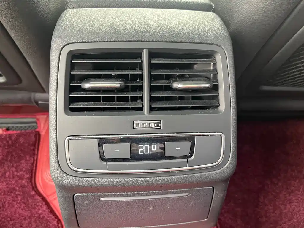 Audi A4L — миниатюра 23