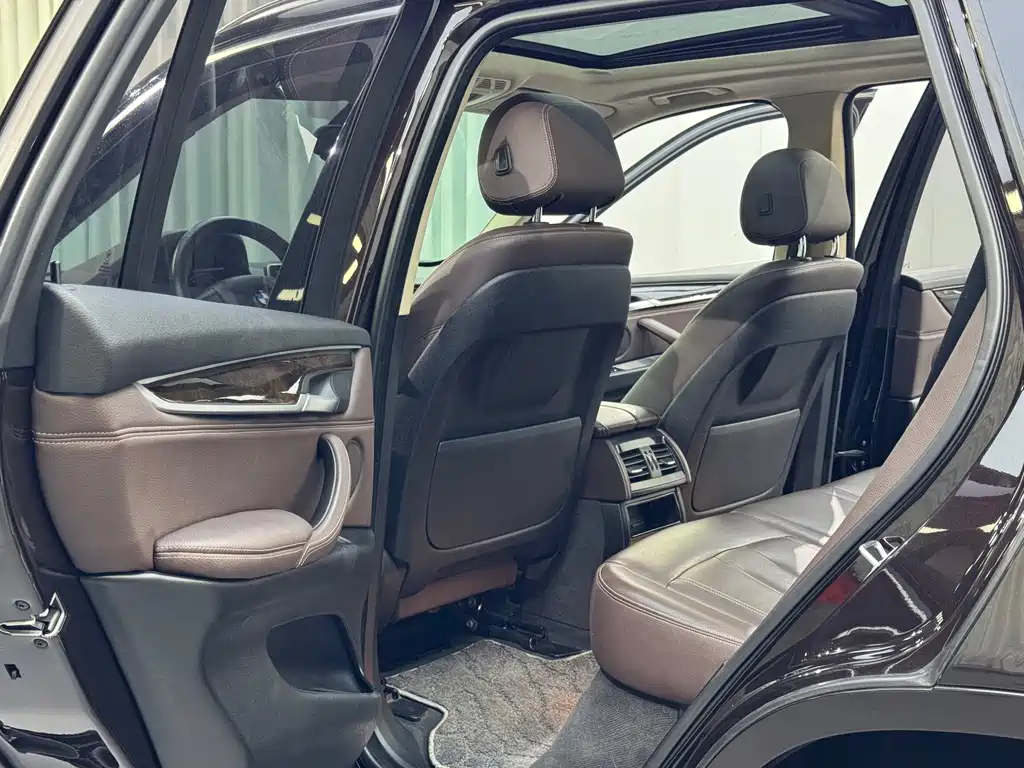 BMW X5 (Import) — миниатюра 6