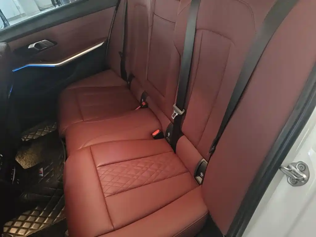 BMW 3 Series — миниатюра 17