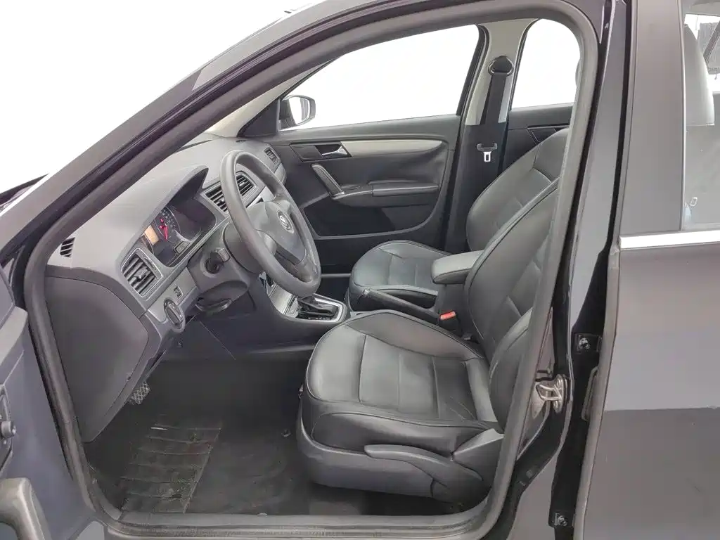 Volkswagen Lavida — миниатюра 10