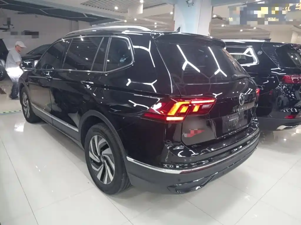 Volkswagen Tiguan L — миниатюра 5