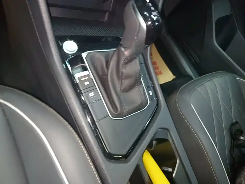 Volkswagen Tiguan L — миниатюра 14