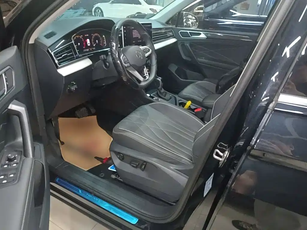Volkswagen Tiguan L — миниатюра 16