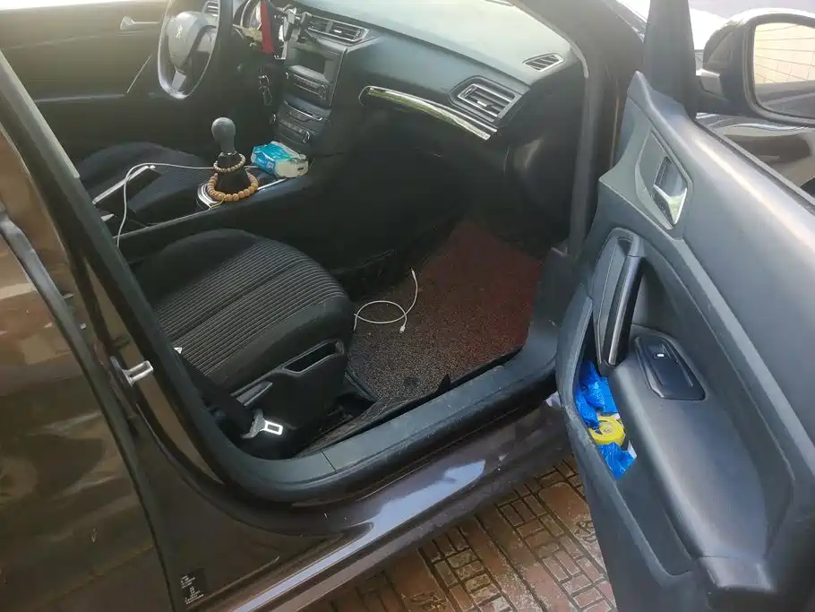 Peugeot 408 — миниатюра 8