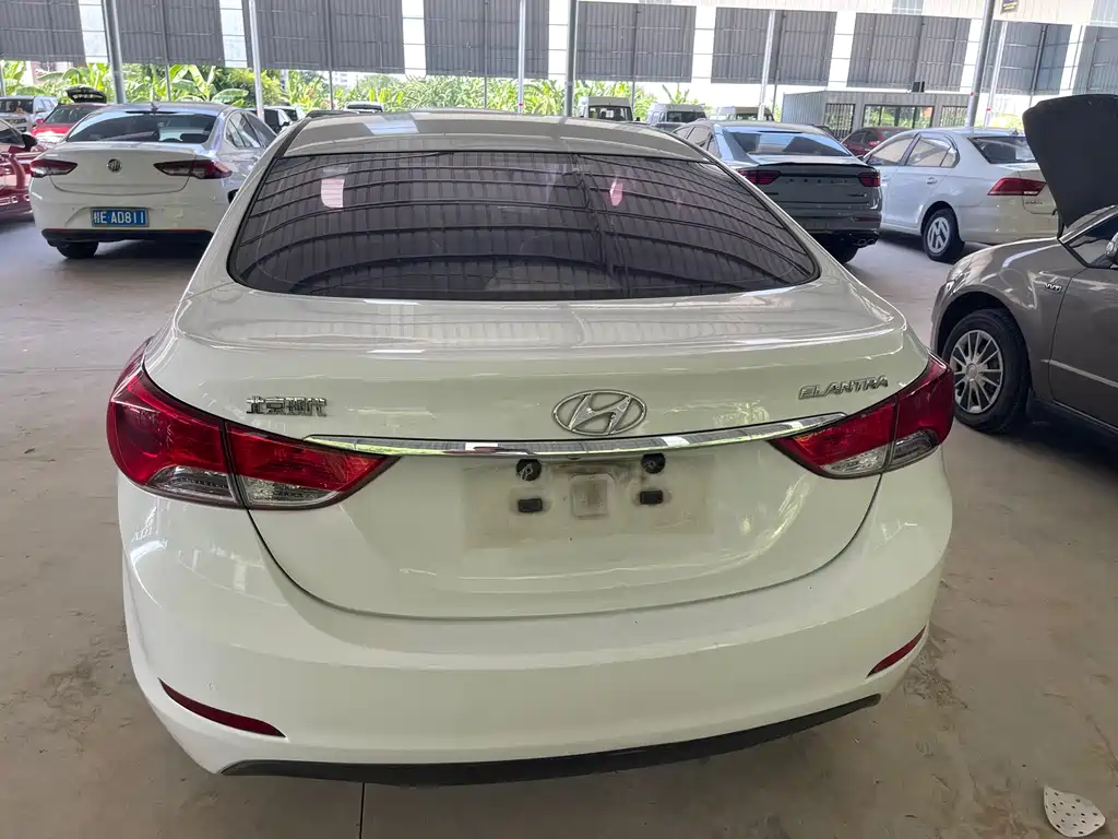 Hyundai Elantra Langdong — миниатюра 8