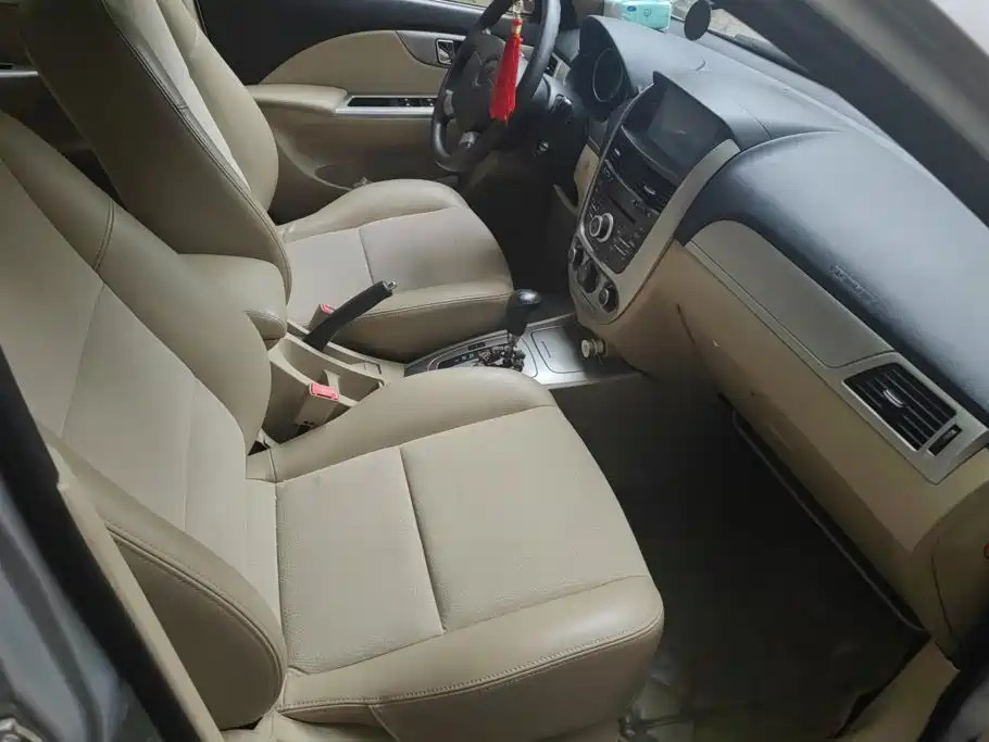 Buick Excelle — миниатюра 8