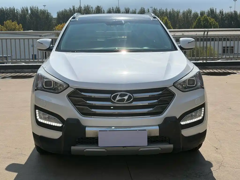 Hyundai Santa Fe — миниатюра 3