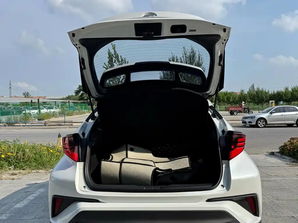 Toyota C-HR — миниатюра 4