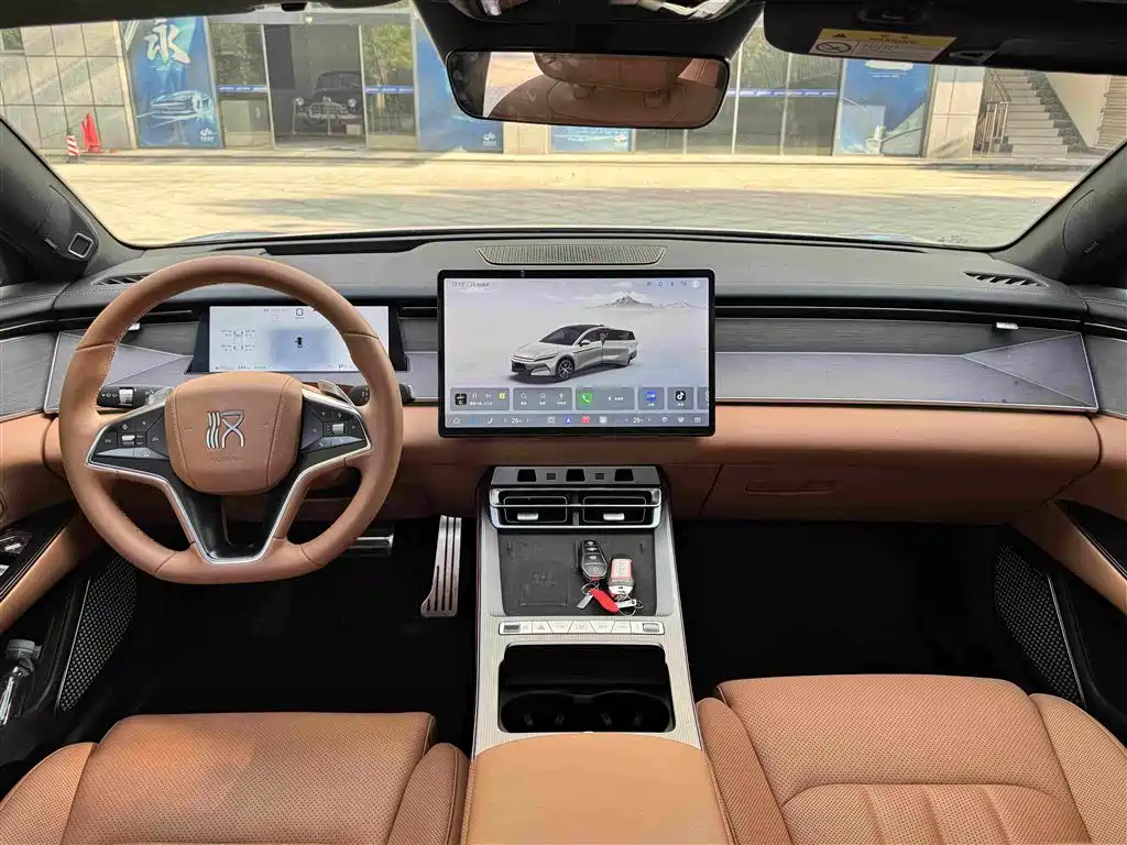 BYD Han L 2025 EV Flagship