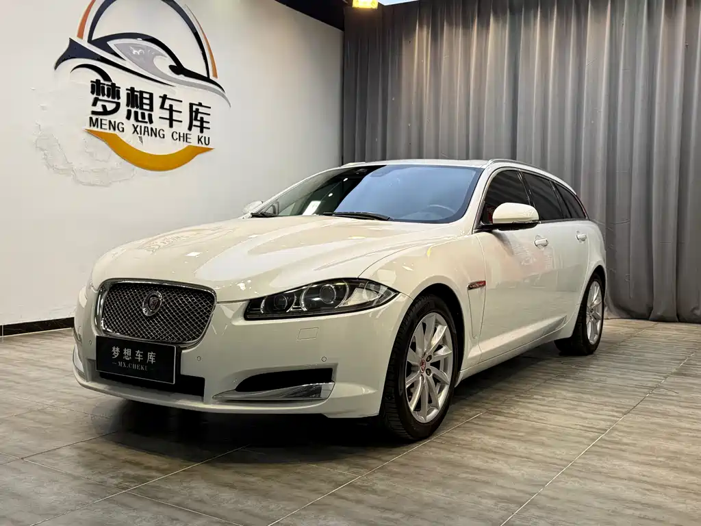 Jaguar XF 2015