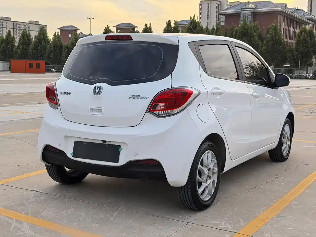 Changan EV — миниатюра 9