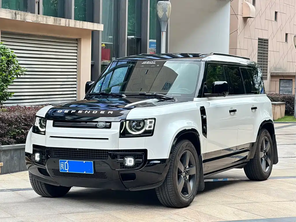 Land Rover Defender 2021