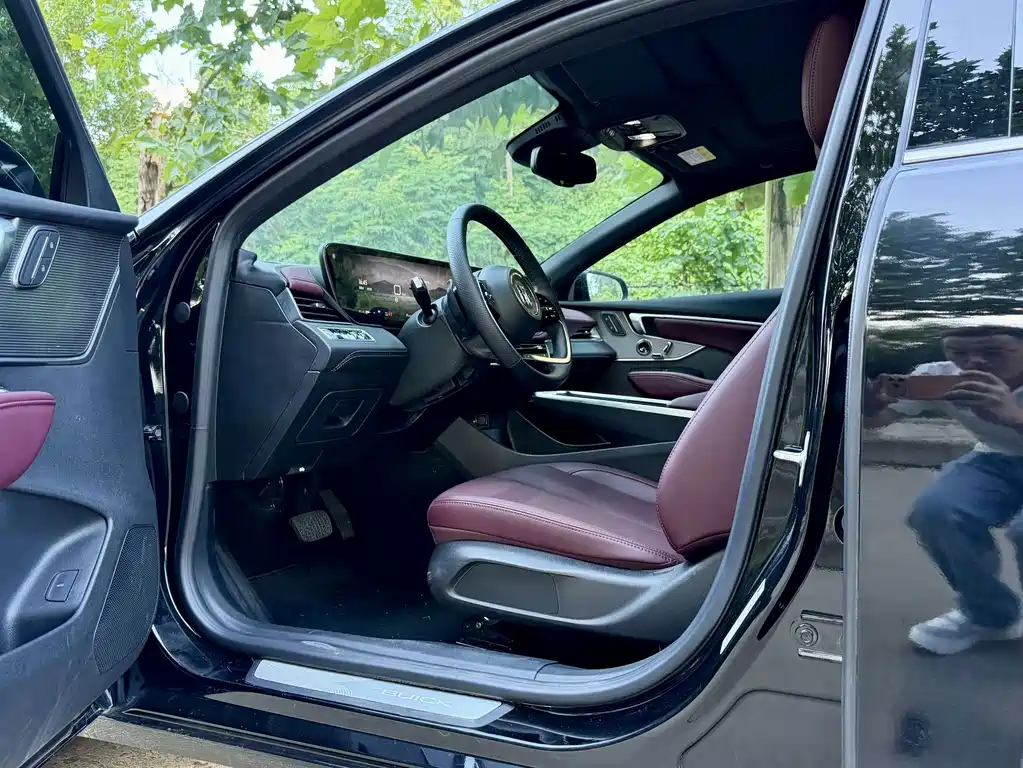 Buick LaCrosse — миниатюра 10