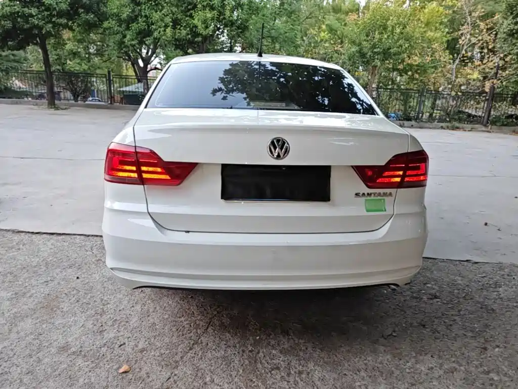 Volkswagen Santana — миниатюра 6