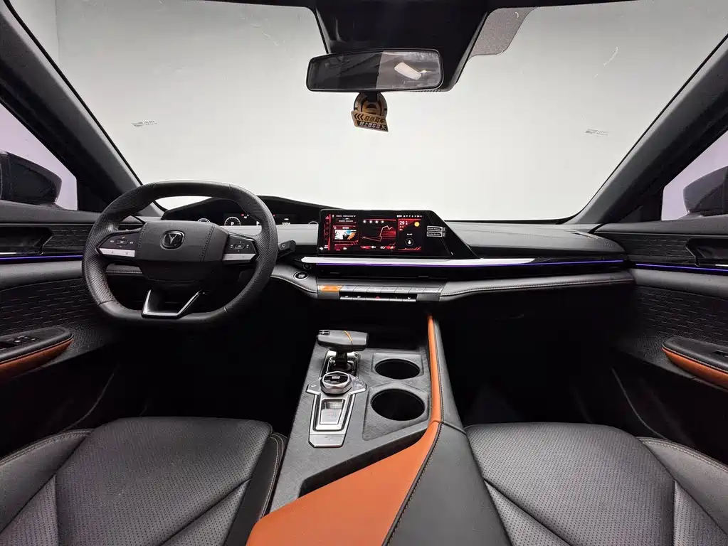 Changan UNI-V iDD — миниатюра 6