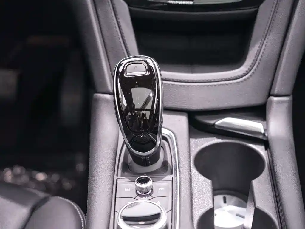 Cadillac XT5 — миниатюра 15