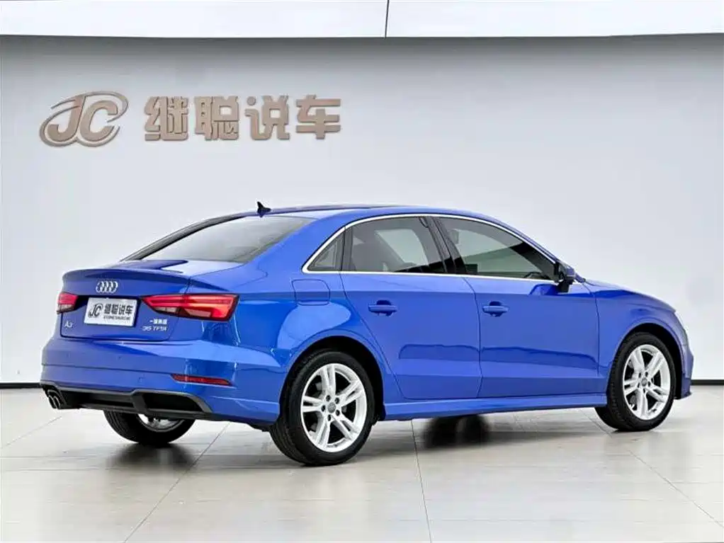 Audi A3 2019 Limousine 35 TFSI Fashion VI
