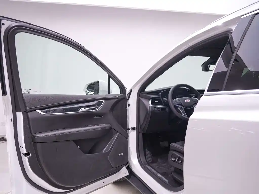 Cadillac XT5 — миниатюра 13