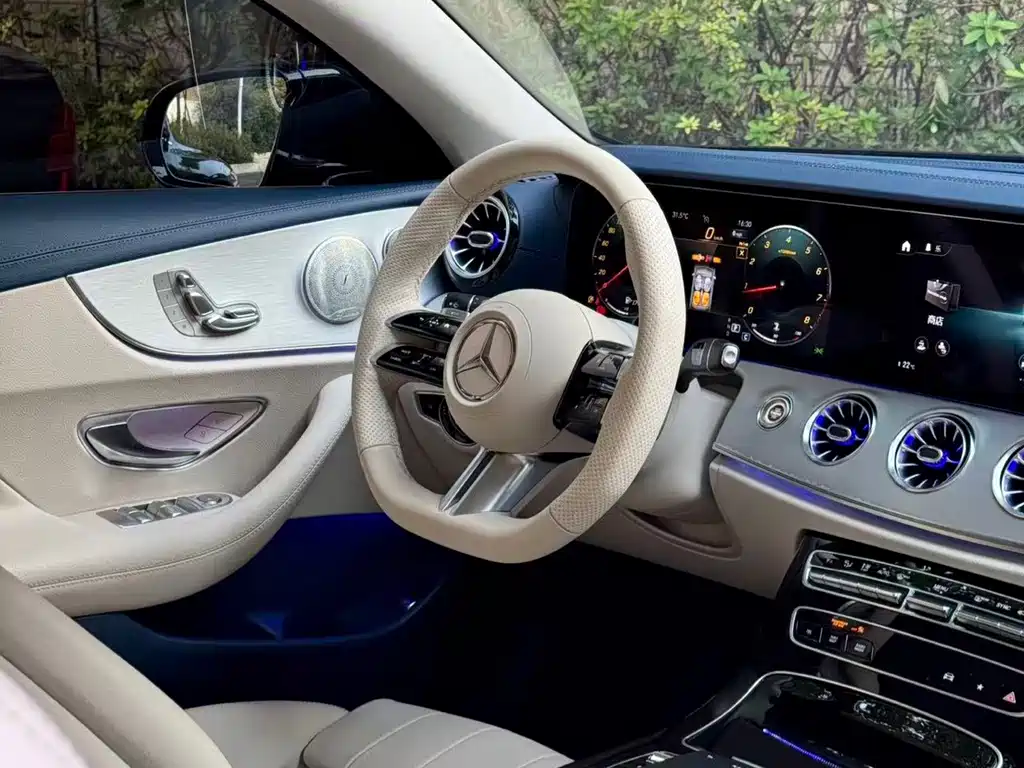 Mercedes-Benz E-Class (Import) — миниатюра 4