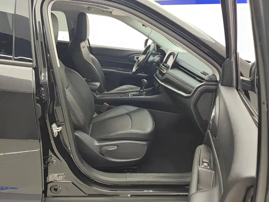 Jeep Compass — миниатюра 8