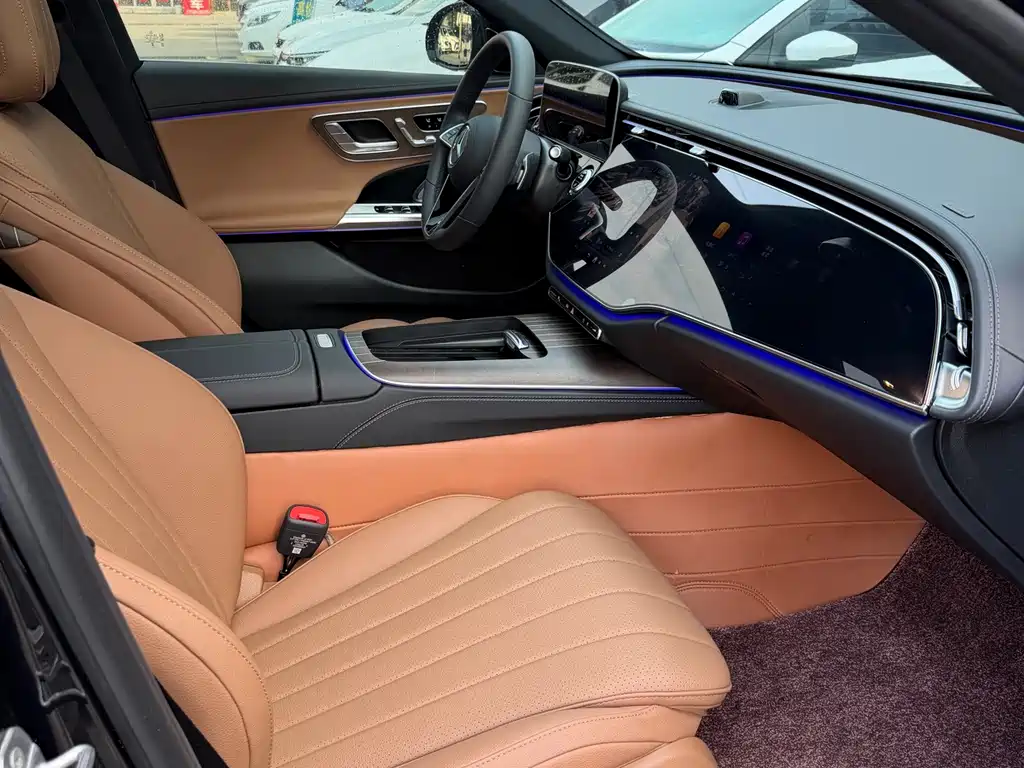 Mercedes-Benz E-Class — миниатюра 5