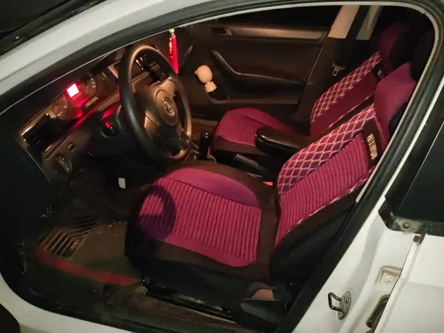 Volkswagen Santana — миниатюра 9