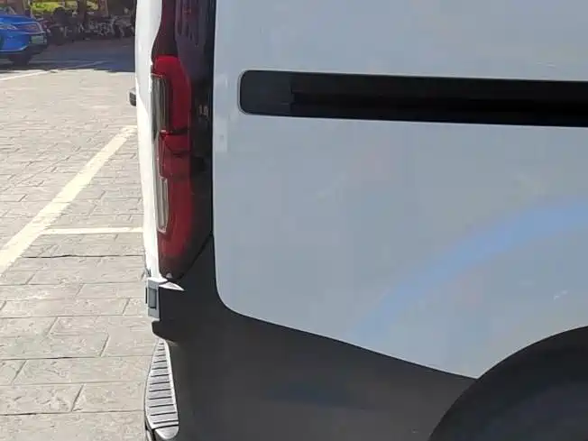 Ford Transit — миниатюра 16