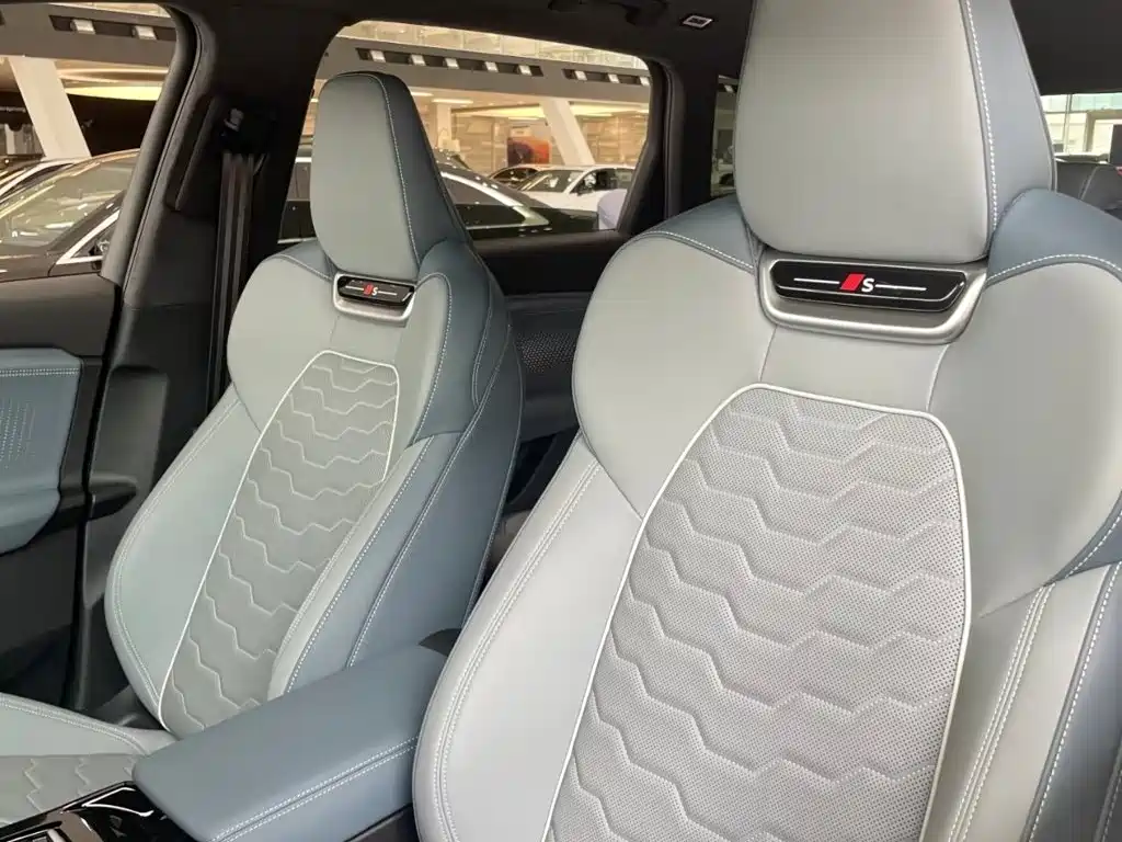 Audi Q6L e-tron