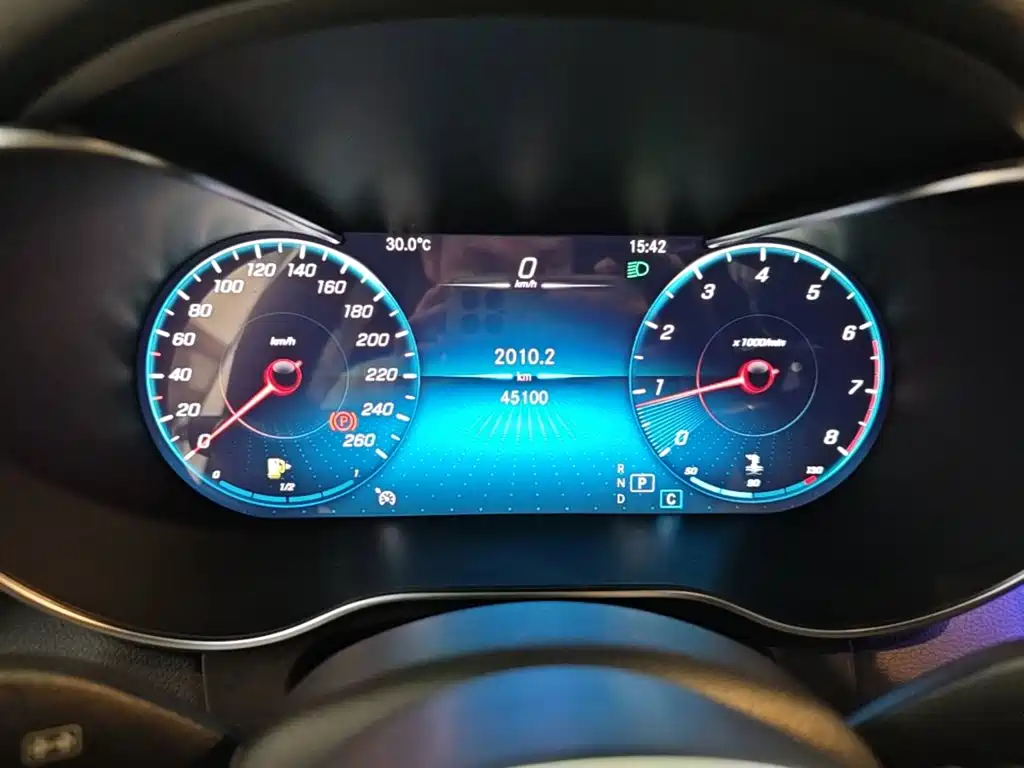 Mercedes-Benz GLC — миниатюра 12