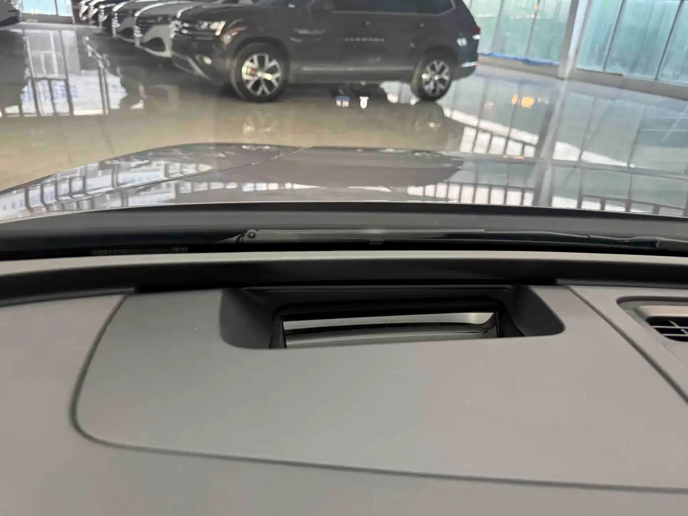 Volkswagen Passat id 4583724 из Китая 7