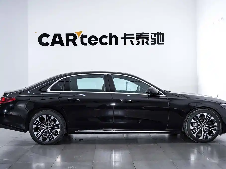 Mercedes-Benz E-Class — миниатюра 3