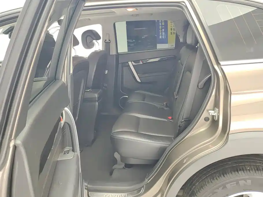 Chevrolet Captiva — миниатюра 11