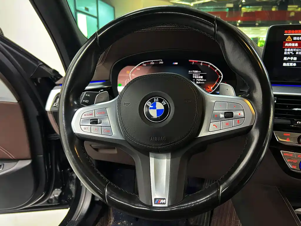 BMW 5 Series — миниатюра 16