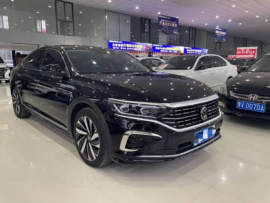 Volkswagen Passat 2025 380TSI