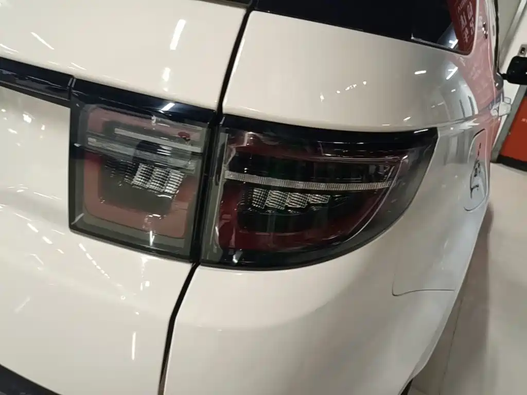 Land Rover Discovery Sport — миниатюра 8