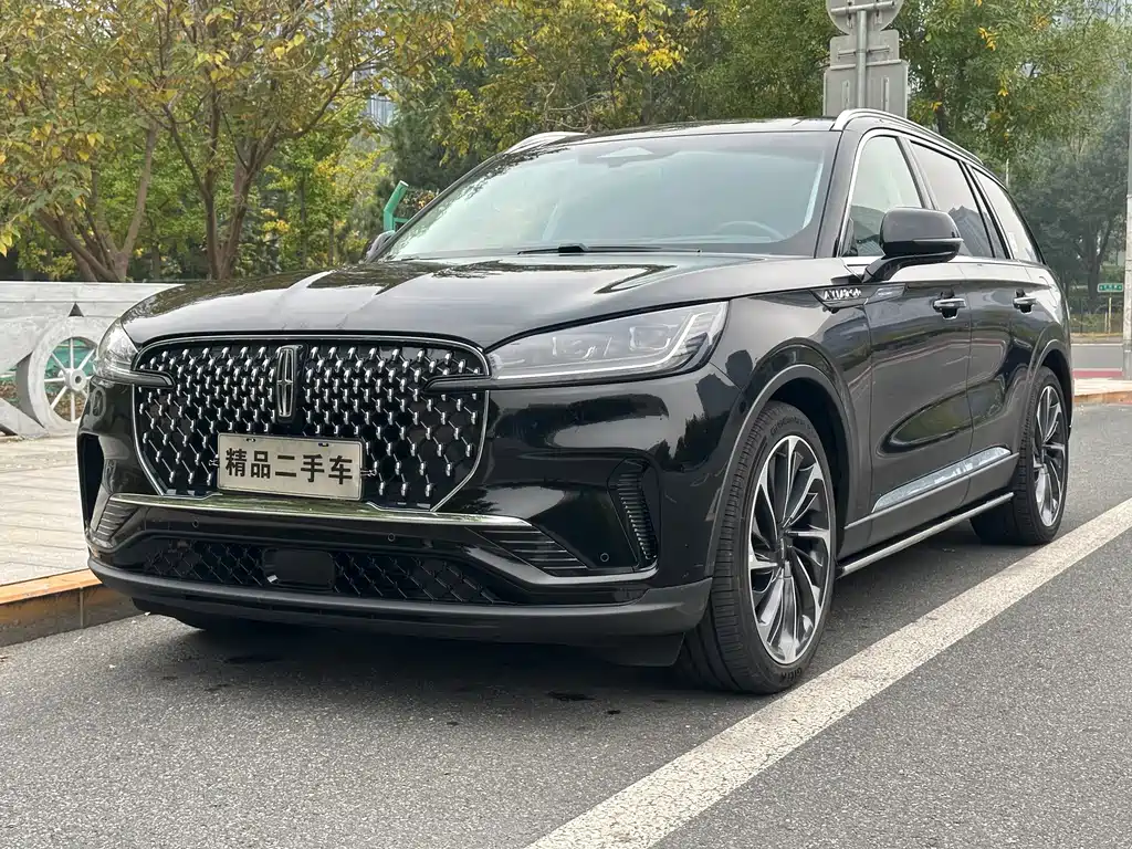 Lincoln Aviator