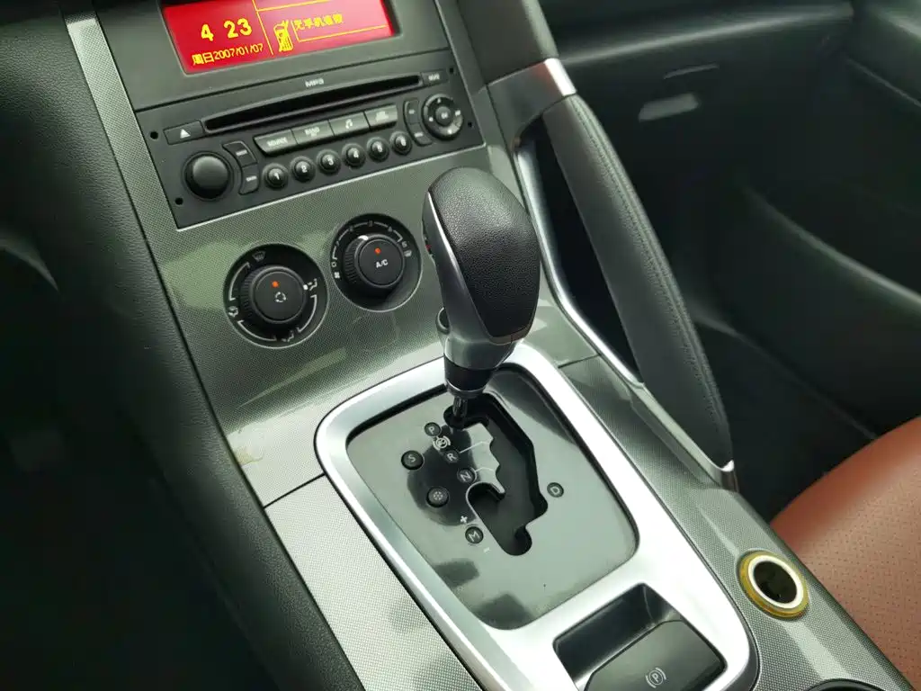 Peugeot 3008 — миниатюра 13