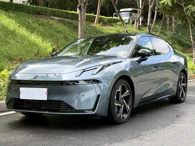 LYNK  &CO. 07 EM P 2024