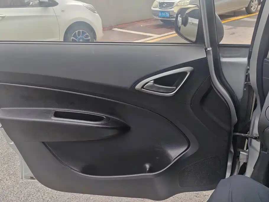 Chevrolet Sail — миниатюра 7