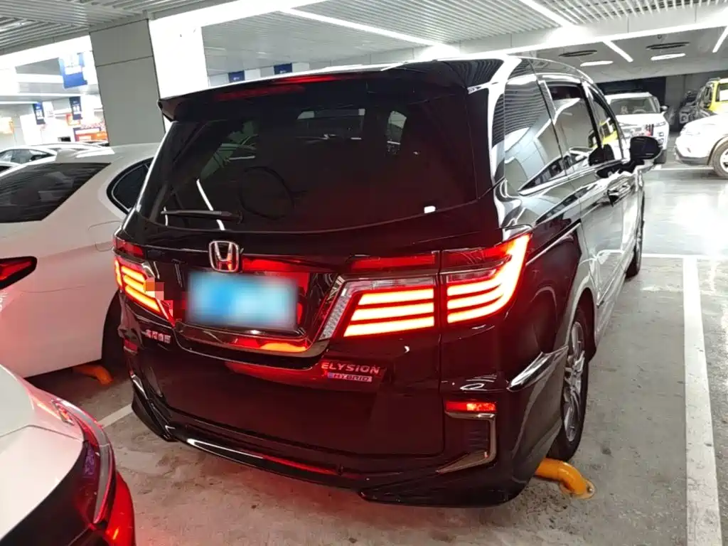 Honda Elysion — миниатюра 6