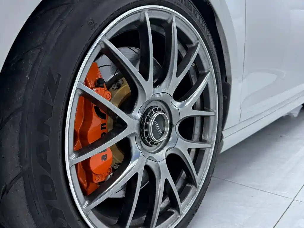 Volkswagen Golf 2015 2.0TSI R