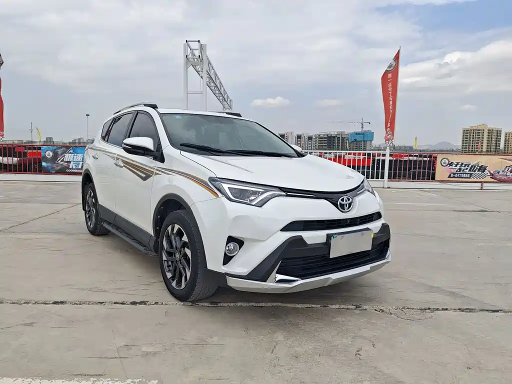 TOYOTA RAV4 RONGFANG