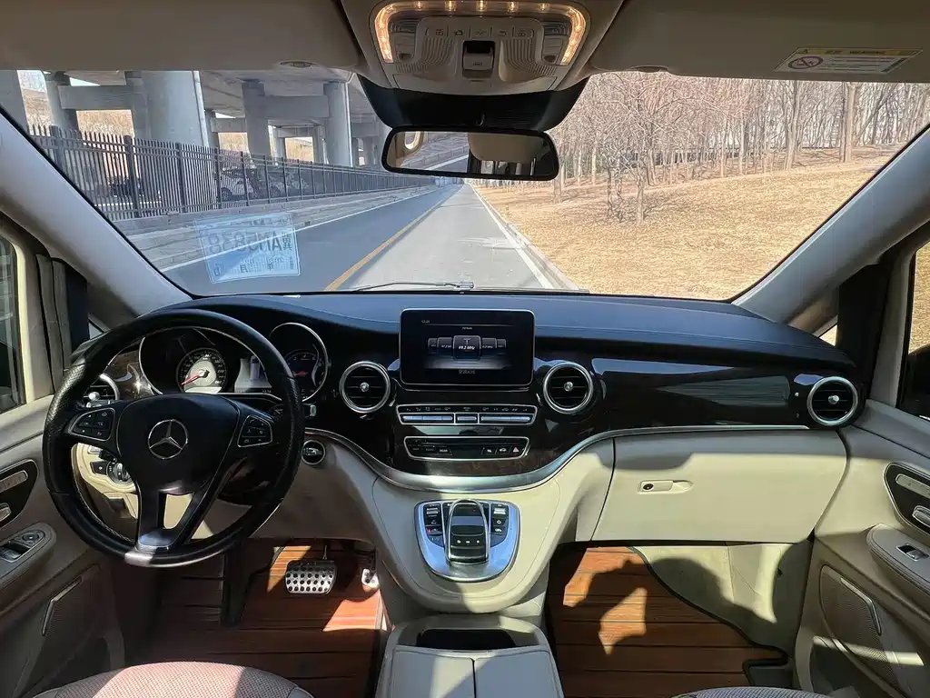 MERCEDES-BENZ V CLASS