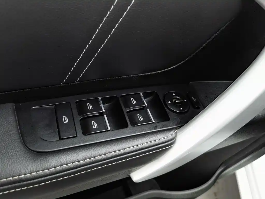 Geely Emgrand — миниатюра 9