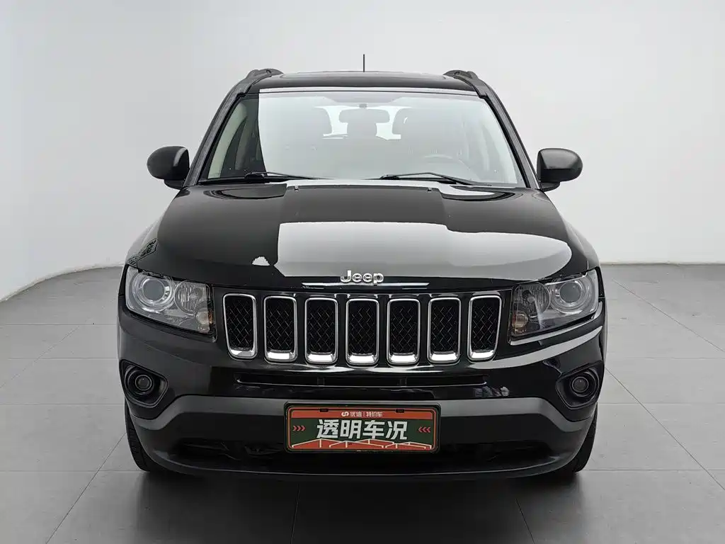 Jeep Compass (Import) — миниатюра 3