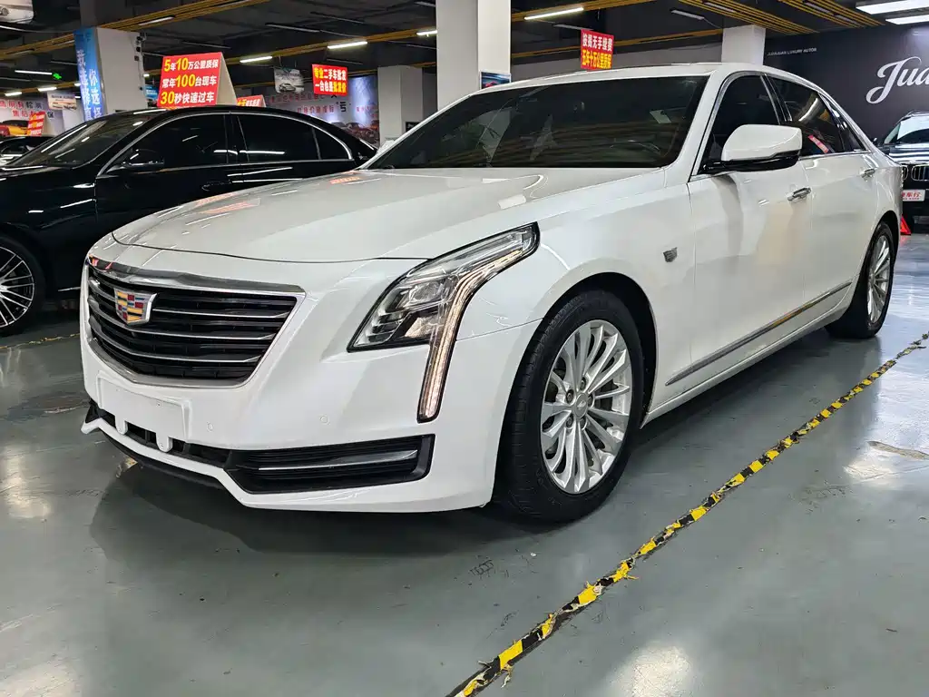 2017 Cadillac CT6 - zdjęcie 1 z 13